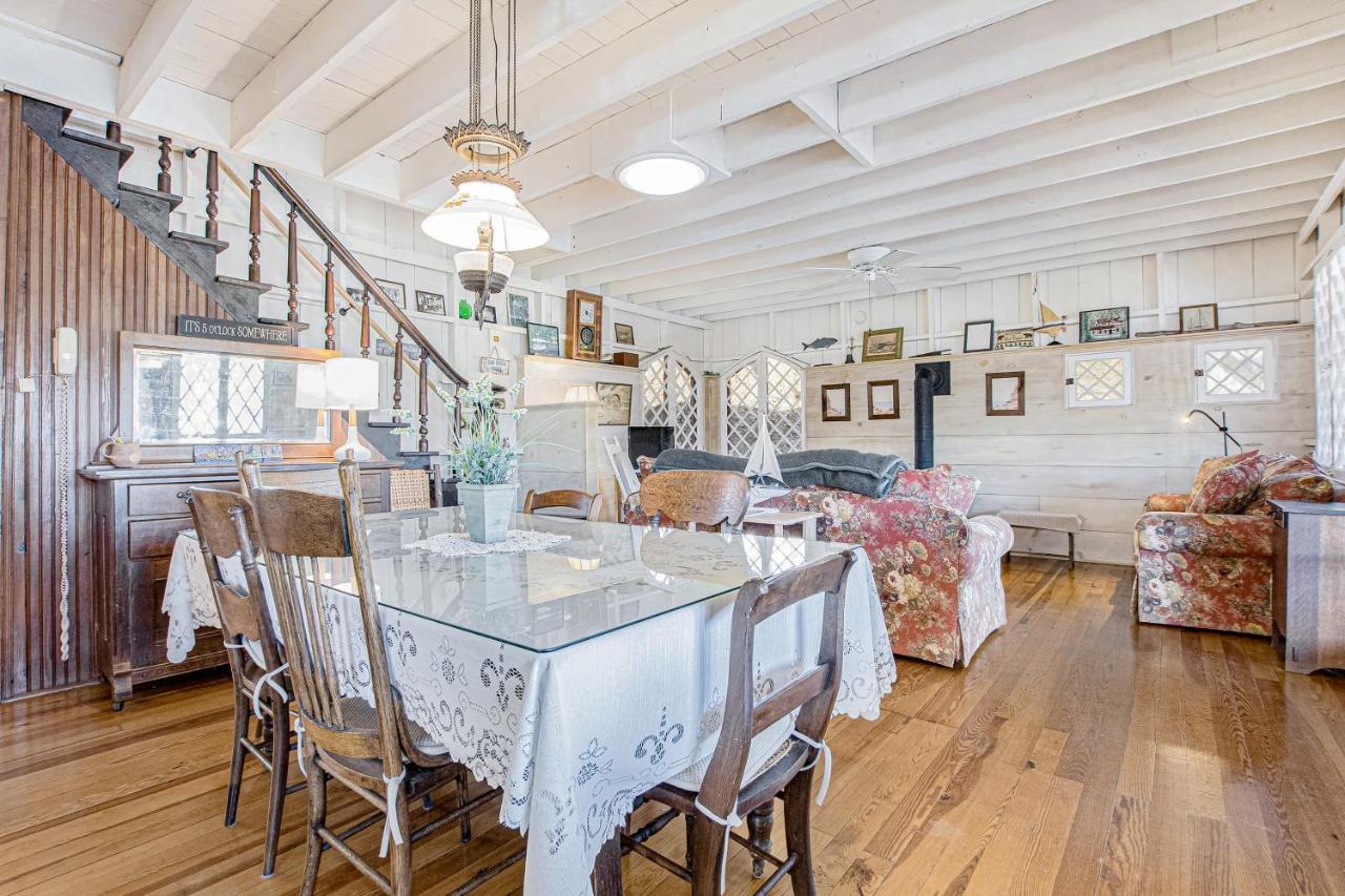 Anna'S Cottage Saugatuck Extérieur photo