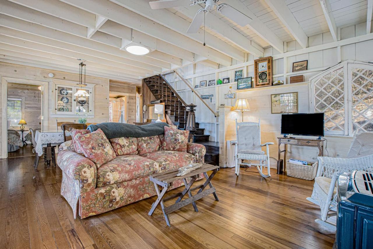 Anna'S Cottage Saugatuck Extérieur photo
